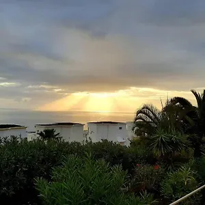 https://gran-piso-en-costa-adeje.in-canary-islands.com